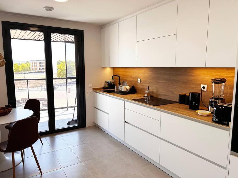 Apartamento De Cuatro Habitaciones En Talavera Talavera de la Reina Esterno foto